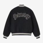 Stussy Schwarze Collegejacke Im Aesthetic Still