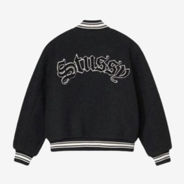 Stussy-Schwarze-Collegejacke-im-Aesthetic-Stil-2-600x600-1 Stussy Schwarze Collegejacke Im Aesthetic Still - Image 1